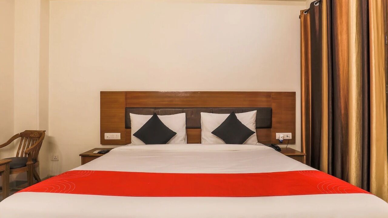 Photo of Bedroom in Sector 70