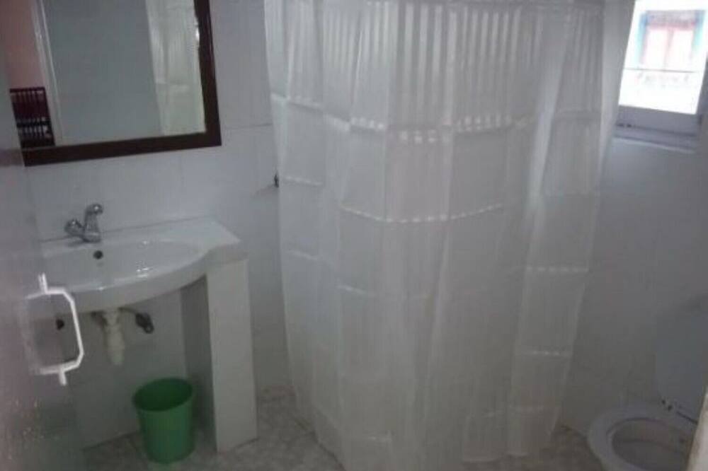 Photo of Bathroom in Benaulim