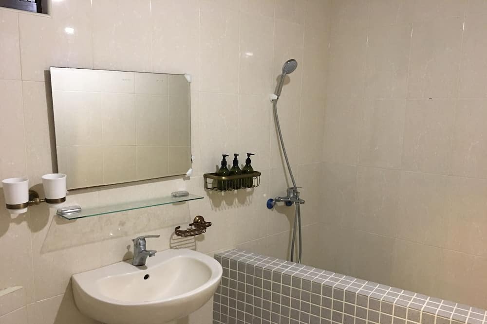Photo of Bathroom in Ruifang