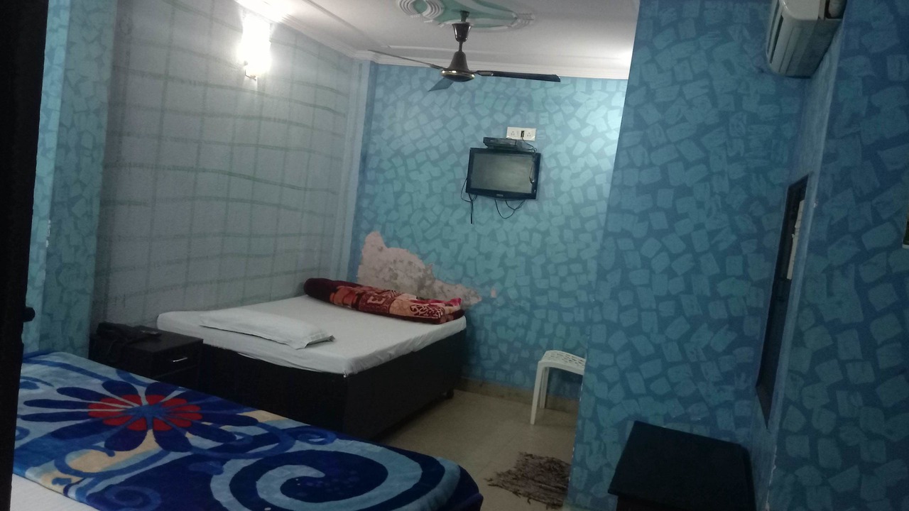 Photo of Bedroom in Nizamuddin East