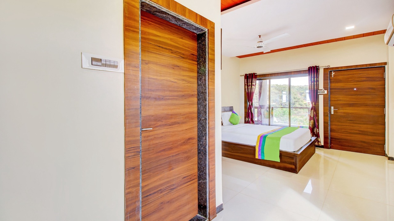 Photo of Bedroom in Mahabaleshwar