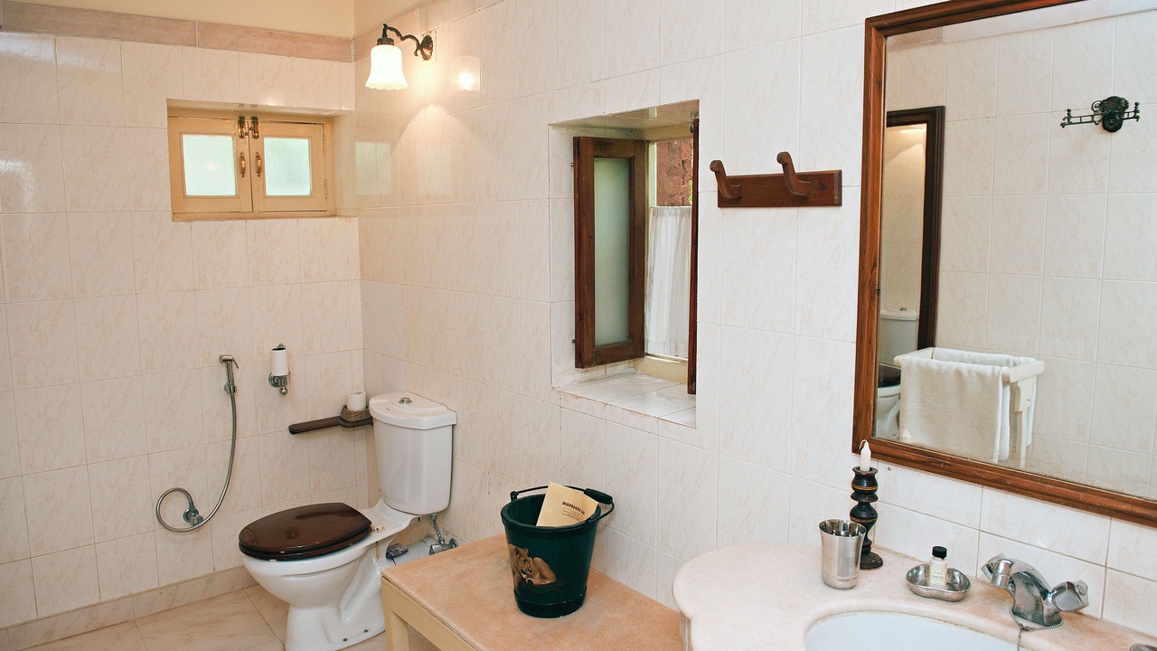 Photo of Bathroom in Desuri