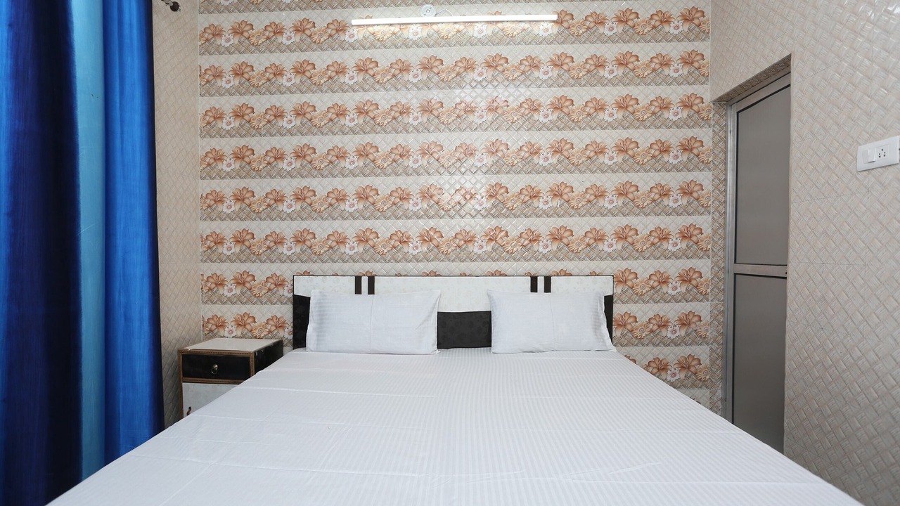 Photo of Bedroom in Roorkee