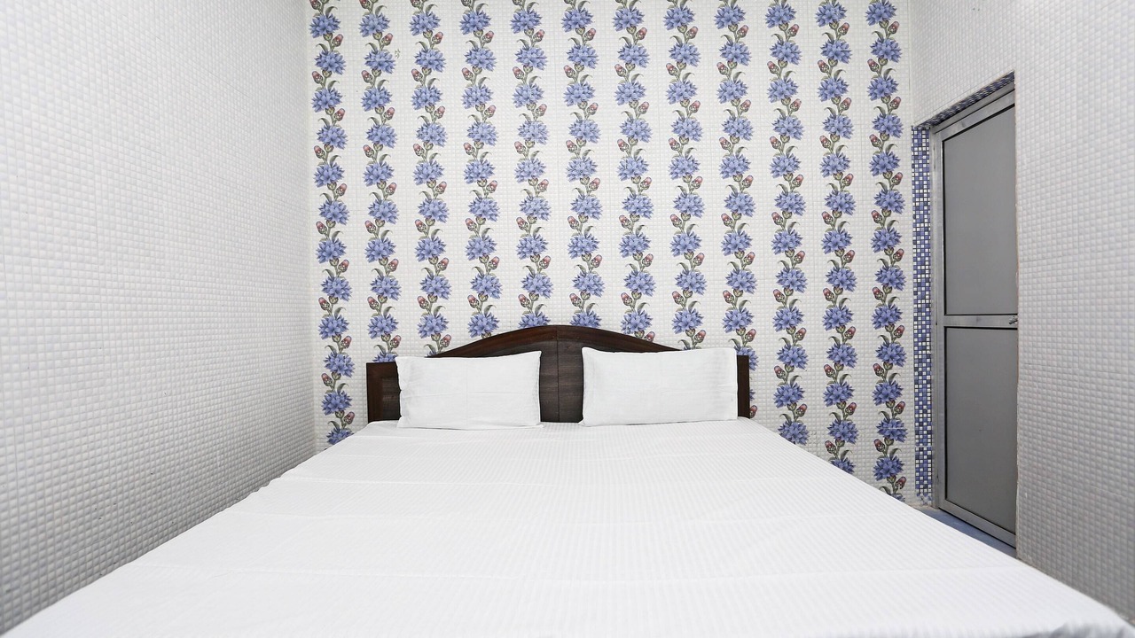 Photo of Bedroom in Roorkee