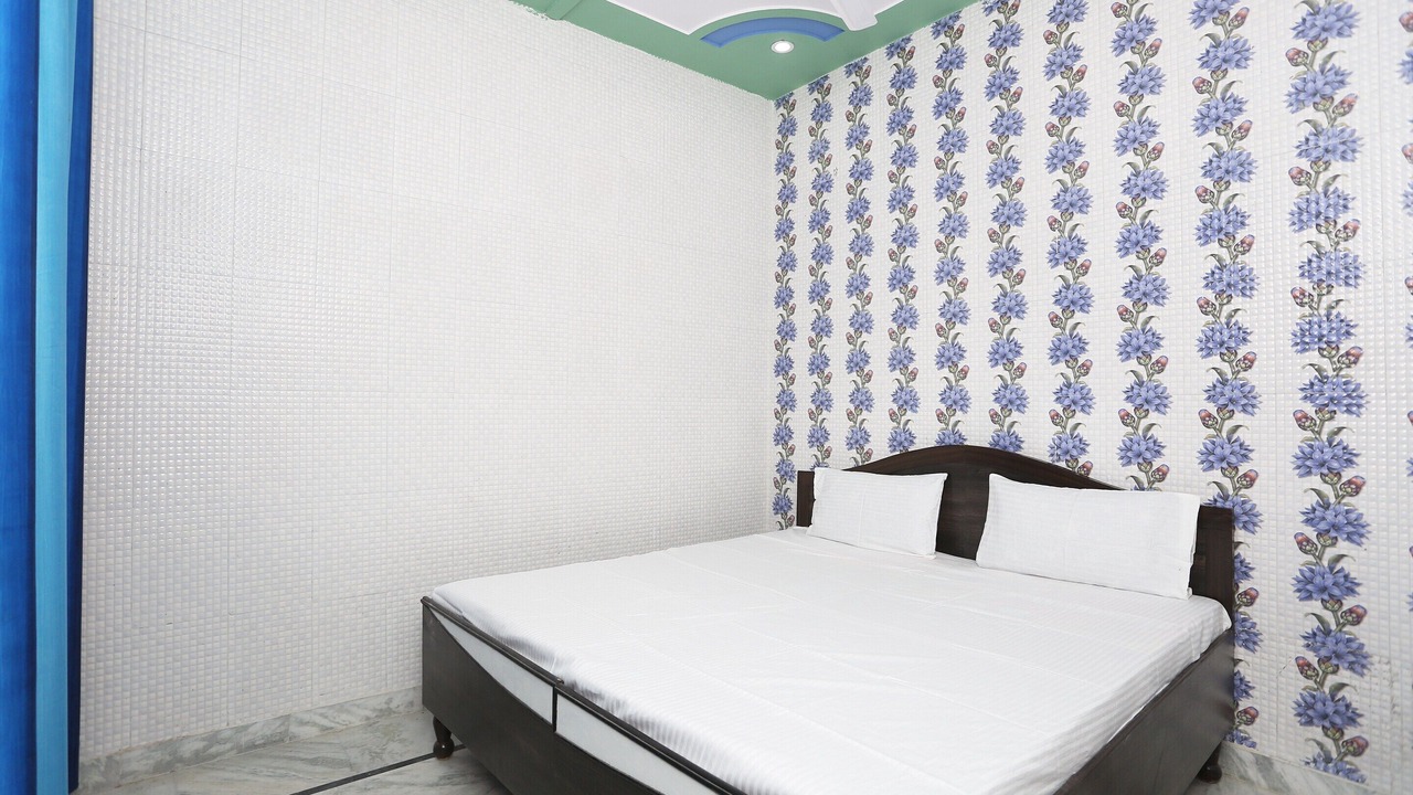 Photo of Bedroom in Roorkee