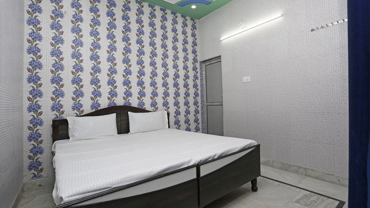 Photo of Bedroom in Roorkee