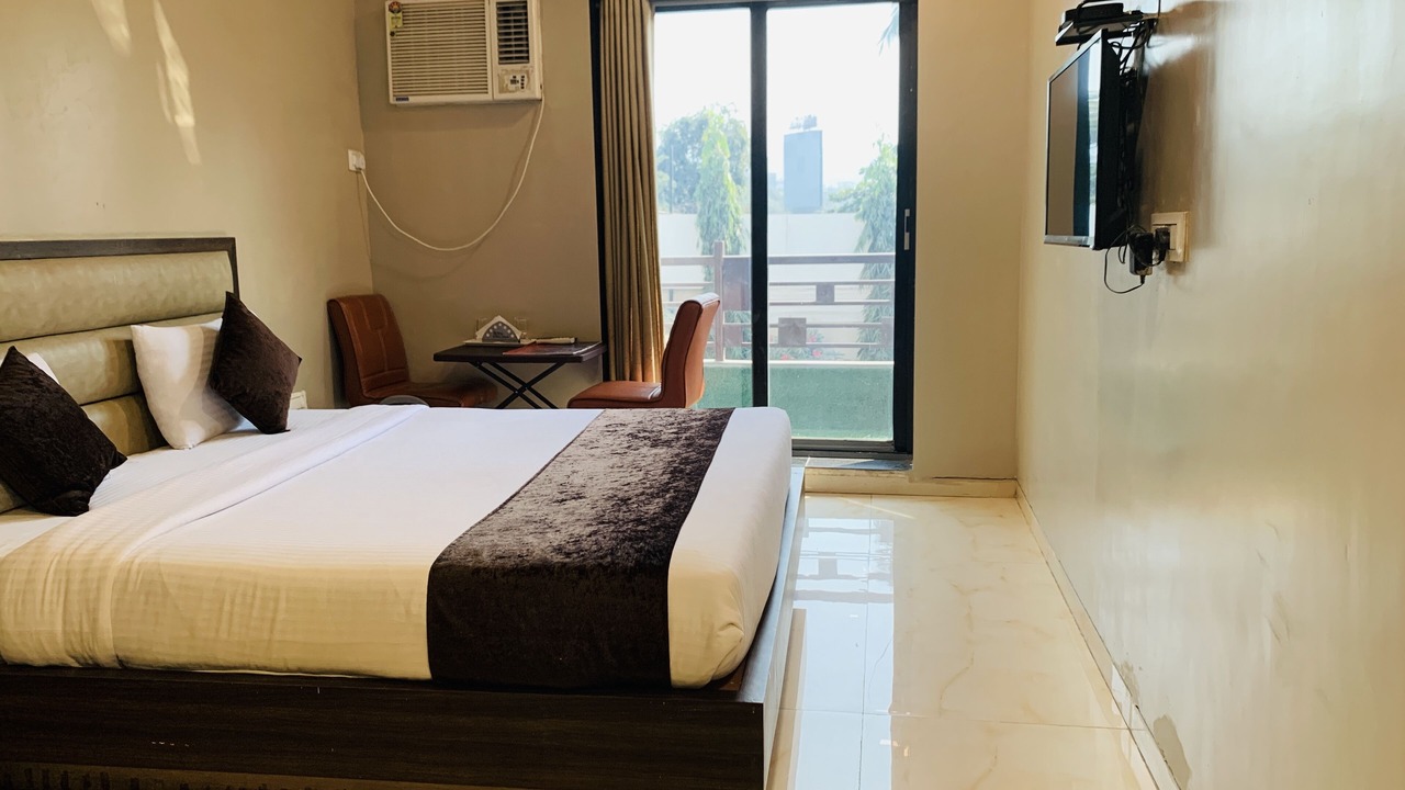 Photo of Bedroom in Mira Road East