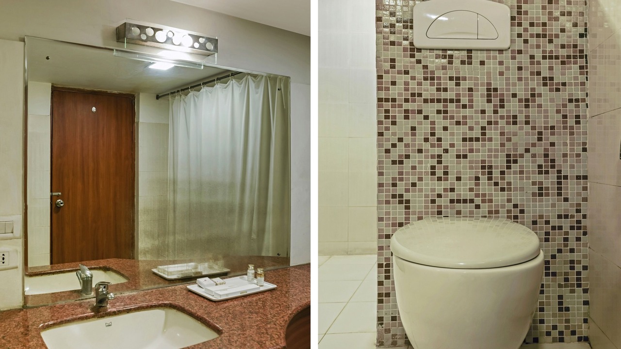 Photo of Bathroom in Malviya Nagar