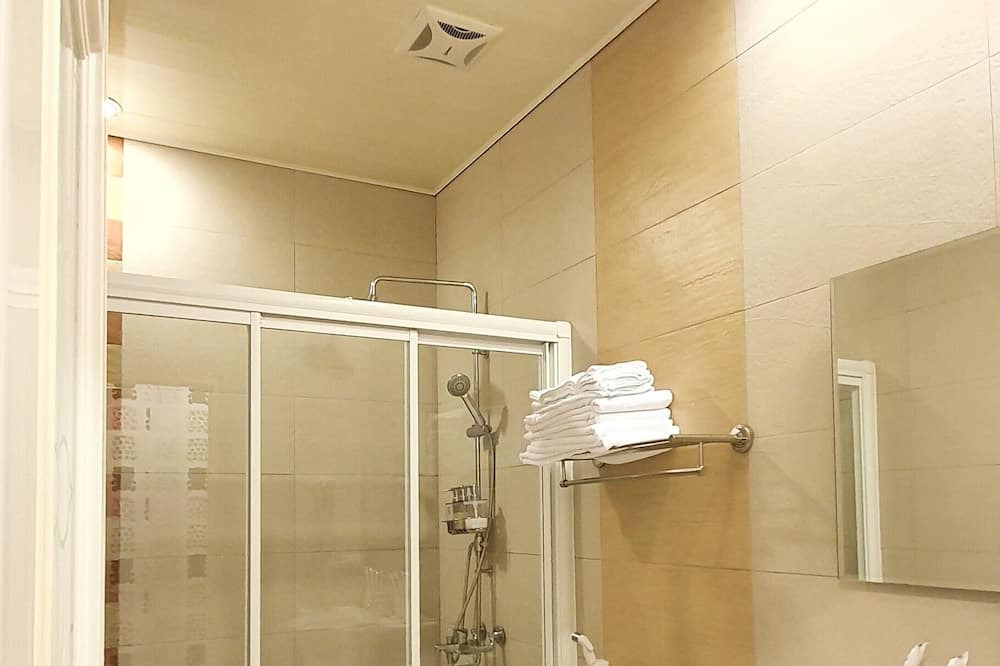 Photo of Bathroom in Lugu