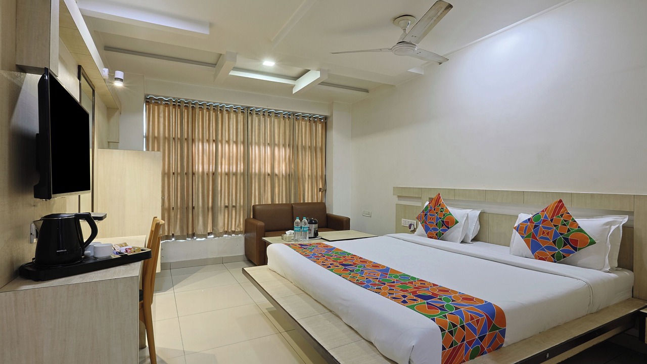 Photo of Bedroom in Sayajiganj