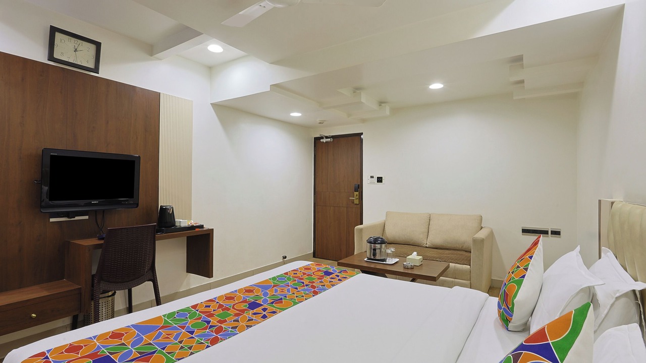 Photo of Bedroom in Sayajiganj