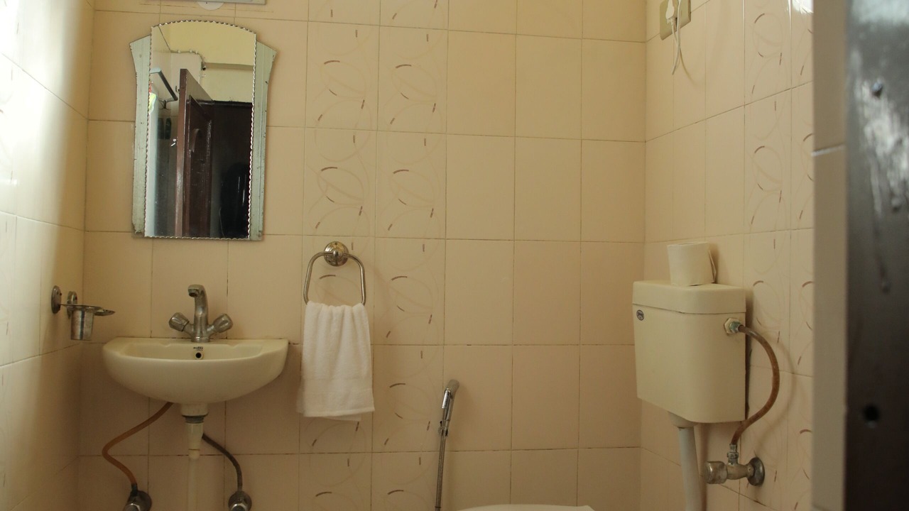 Photo of Bathroom in Tonk Road