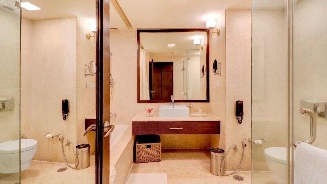 Photo of Bathroom in C-Scheme