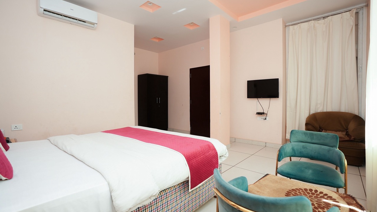 Photo of Bedroom in Shavri Colony