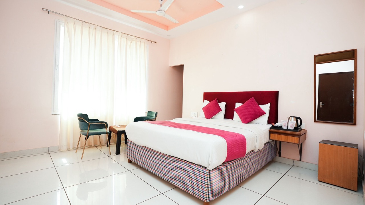 Photo of Bedroom in Shavri Colony