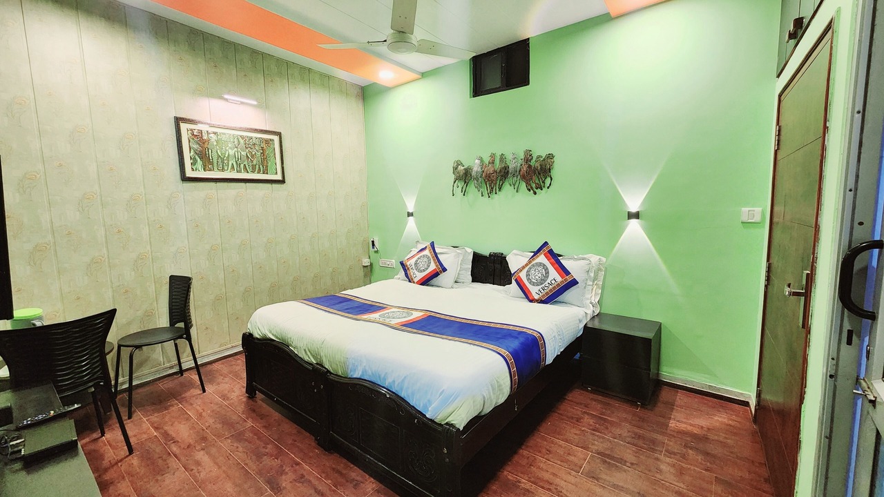 Photo of Bedroom in Mount Abu