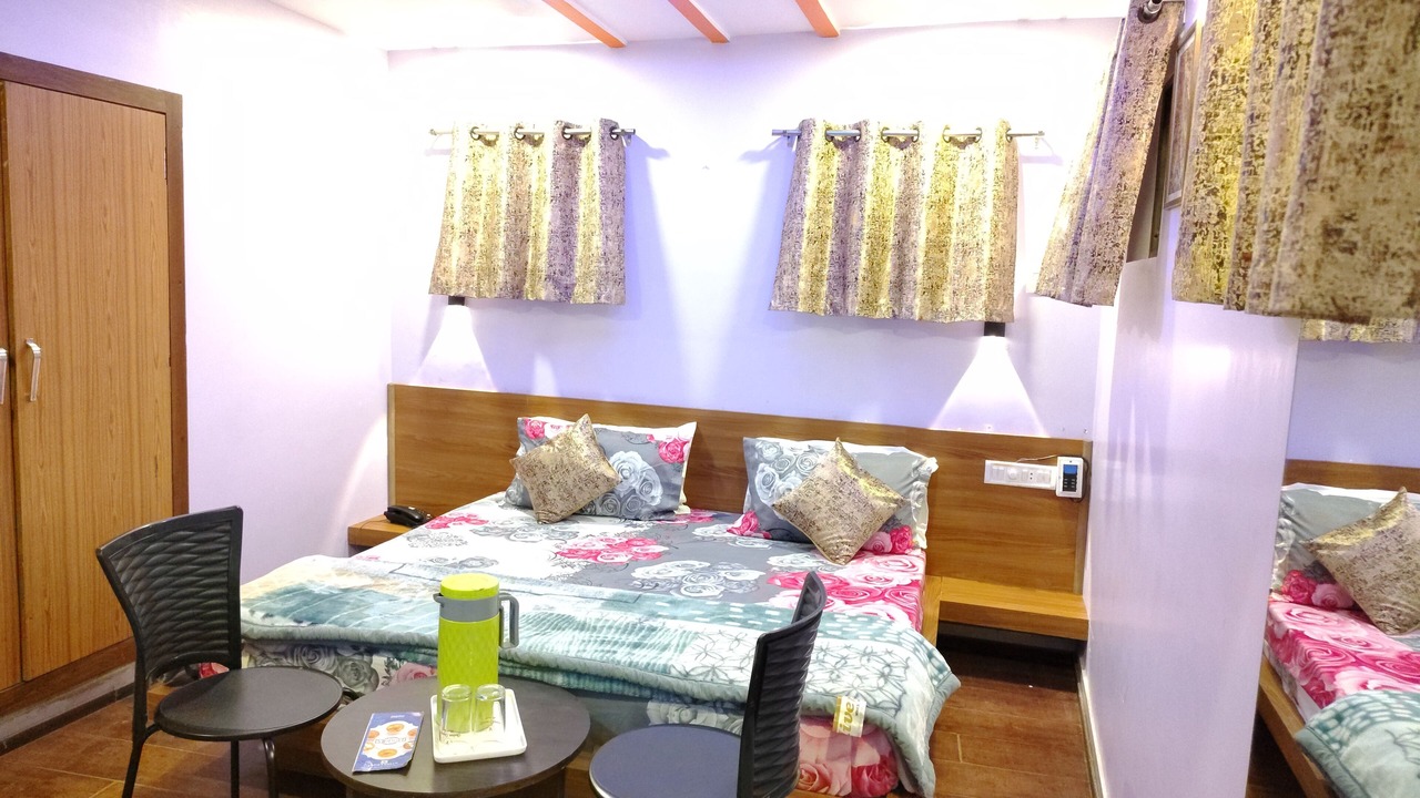 Photo of Bedroom in Mount Abu