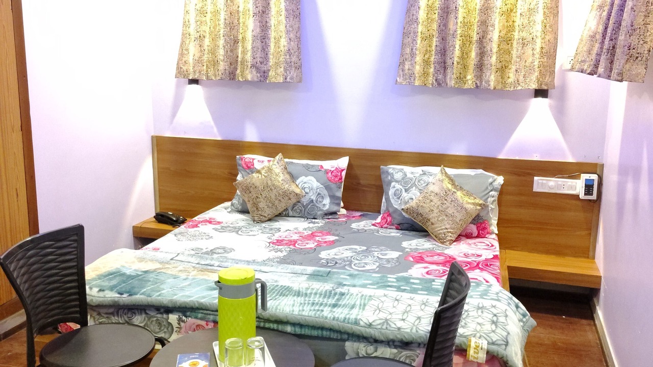 Photo of Bedroom in Mount Abu