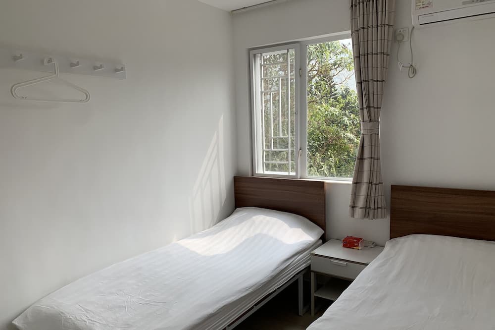 Photo of Bedroom in Islands District