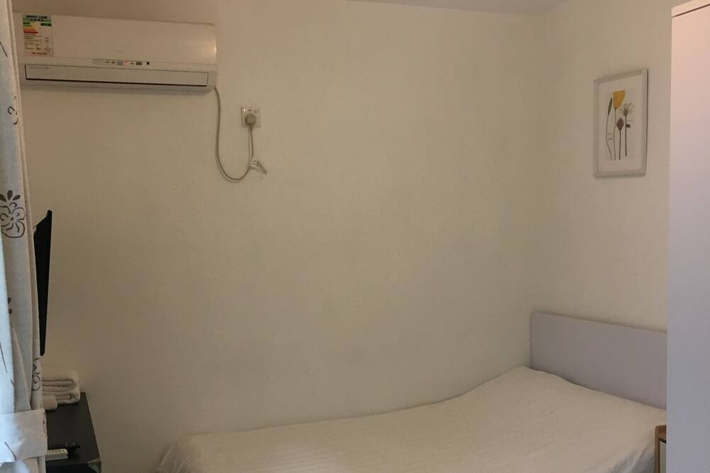 Photo of Bedroom in Islands District