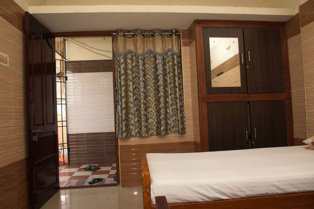 Photo of Bedroom in Kelambakkam