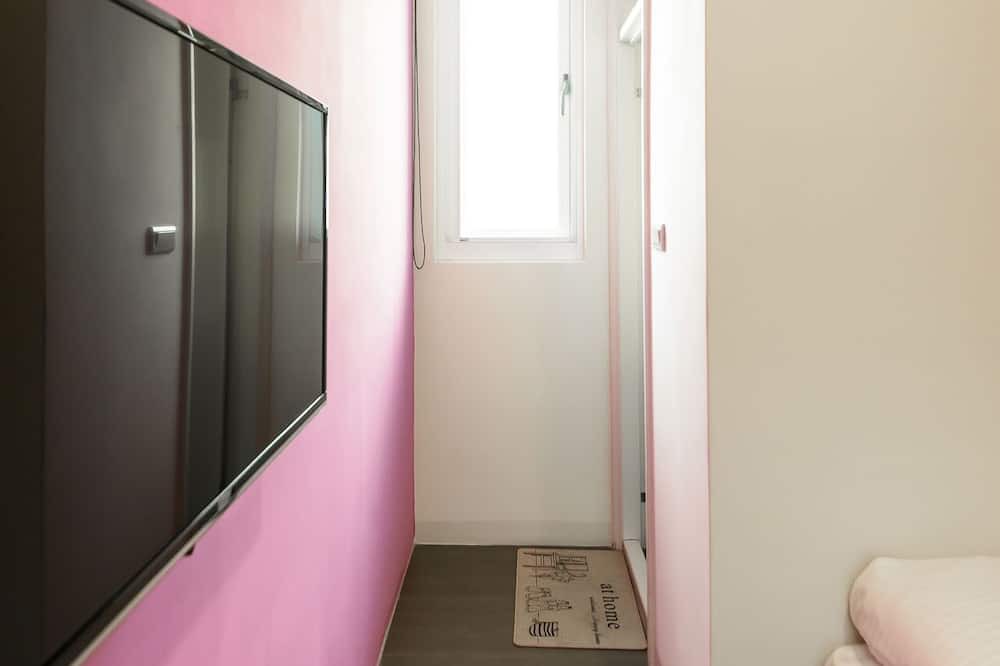 Photo of Bedroom in East District