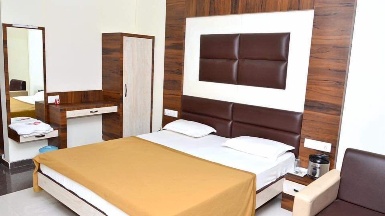 Photo of Bedroom in Mahesana