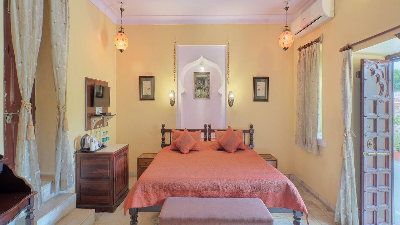 Photo of Bedroom in Dhariyawad