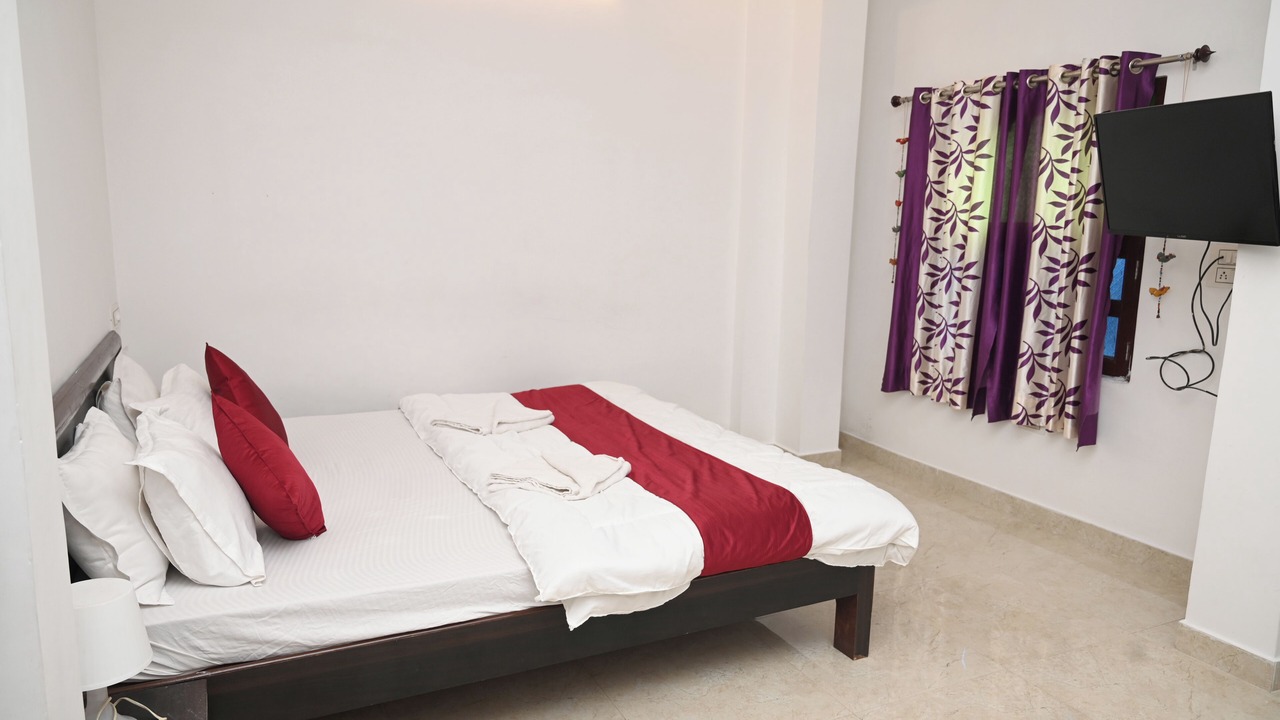 Photo of Bedroom in Lake Swaroop Sagar
