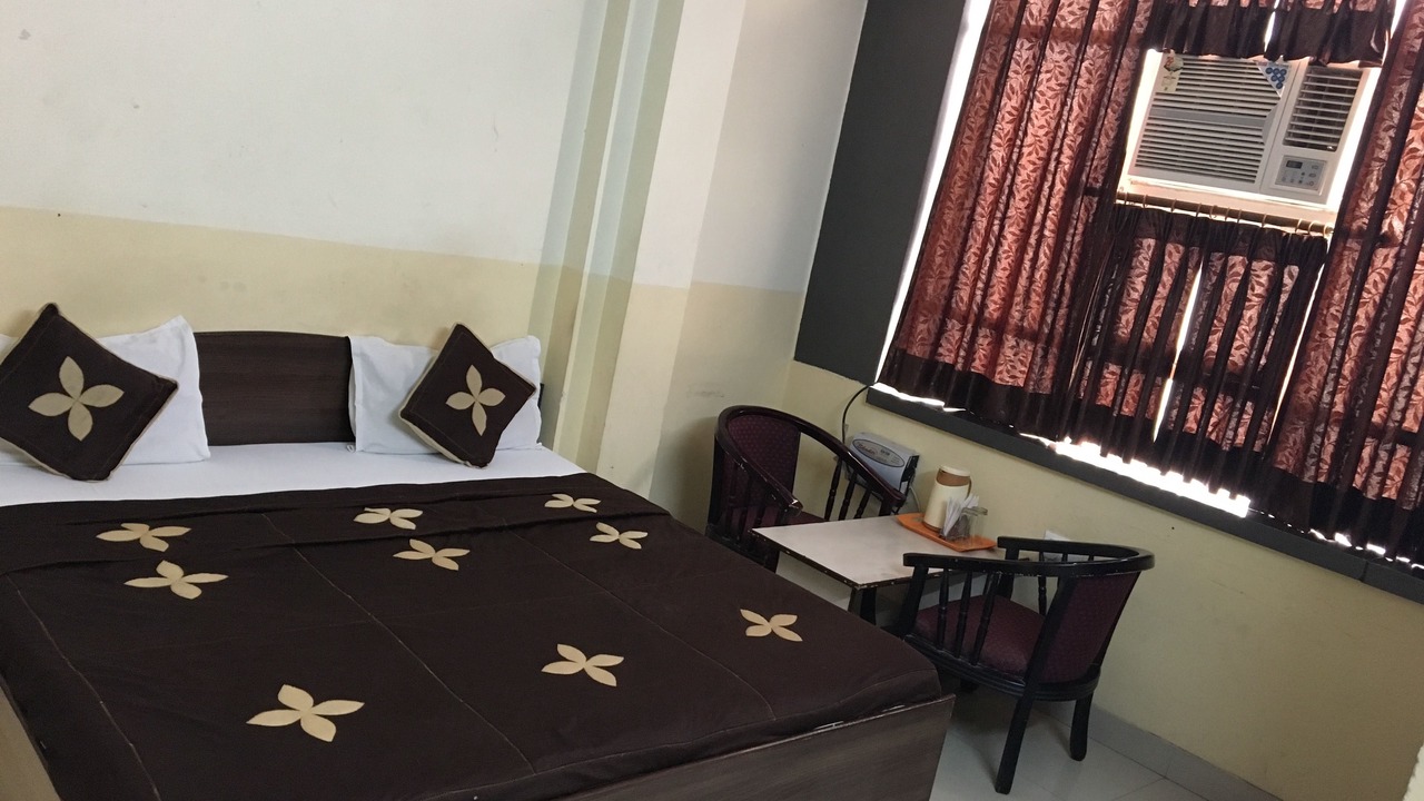 Photo of Bedroom in Raja Park