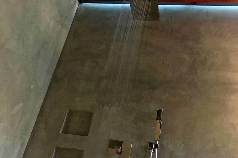 Photo of Bathroom in North District