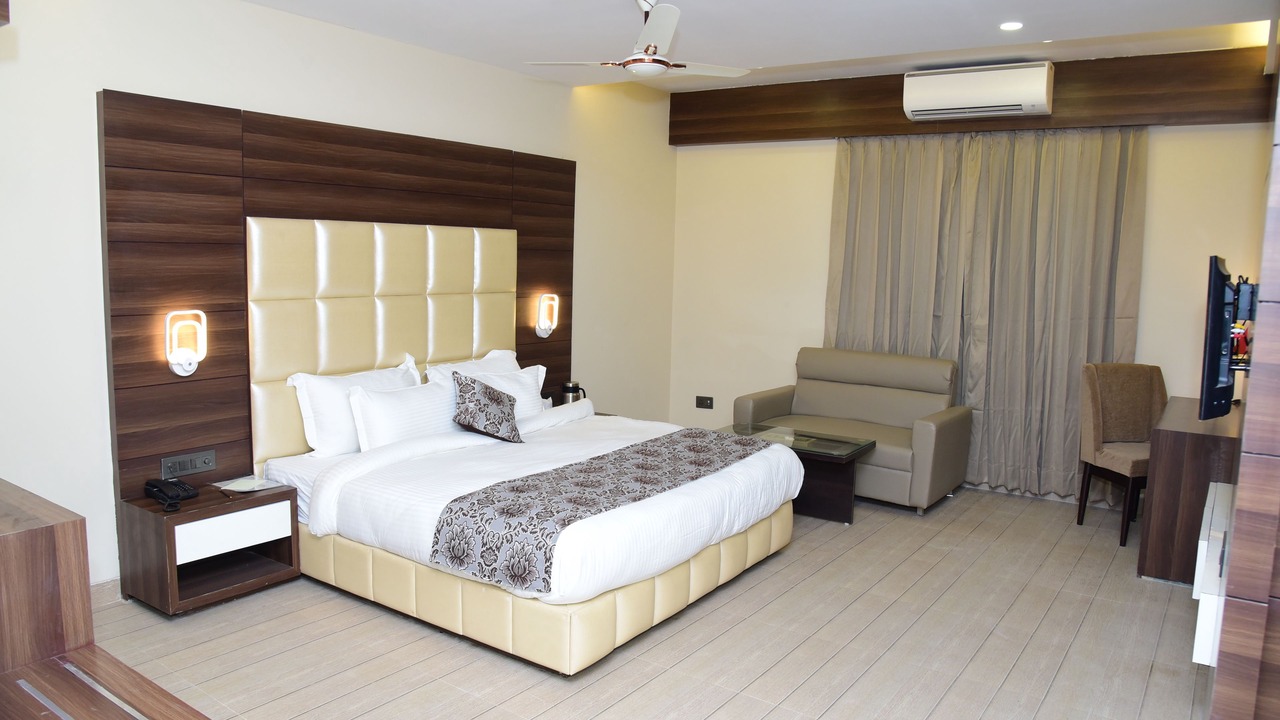 Photo of Bedroom in Alambagh