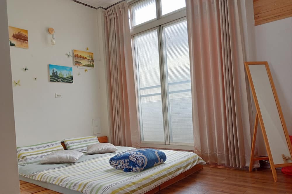 Photo of Bedroom in East District