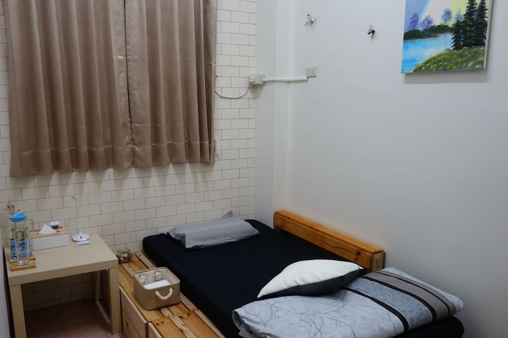 Photo of Bedroom in East District