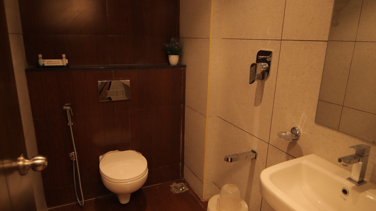 Photo of Bathroom in Mylapore Tiruvallikk