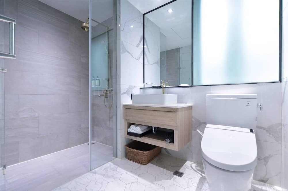Photo of Bathroom in Ren'ai District