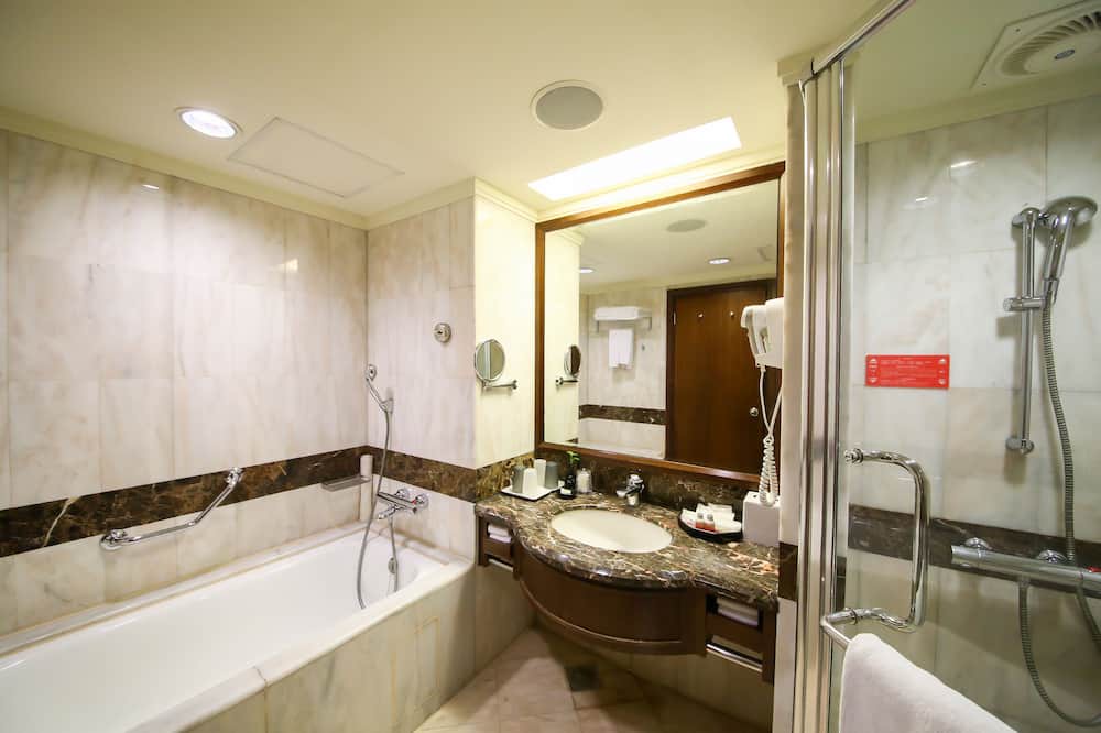 Photo of Bathroom in East District