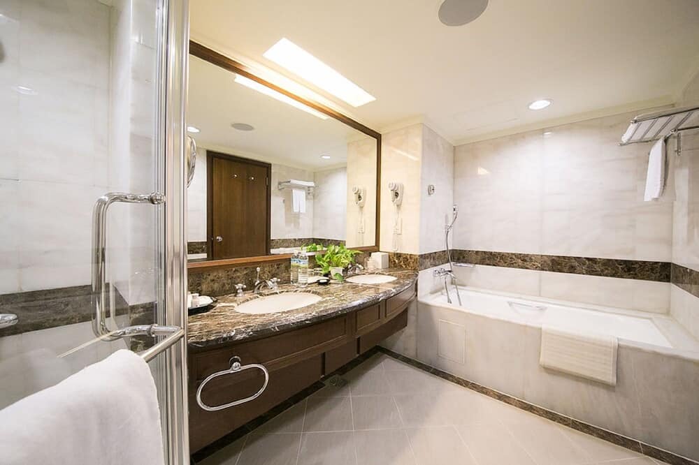 Photo of Bathroom in East District