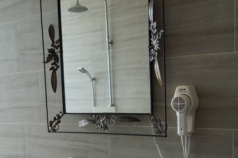 Photo of Bathroom in Shimen District