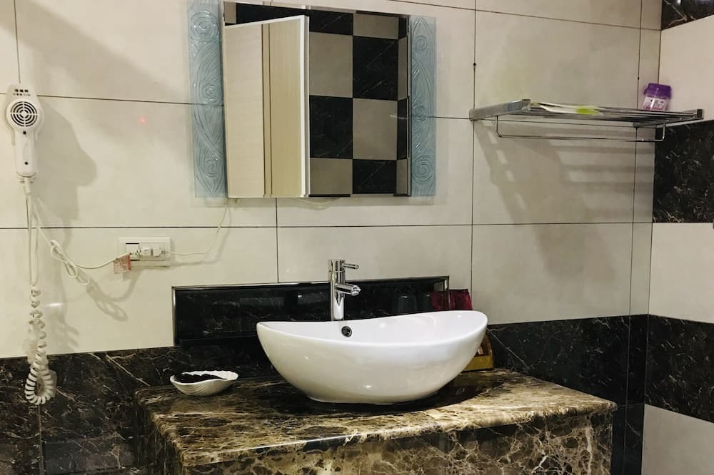 Photo of Bathroom in Ruifang