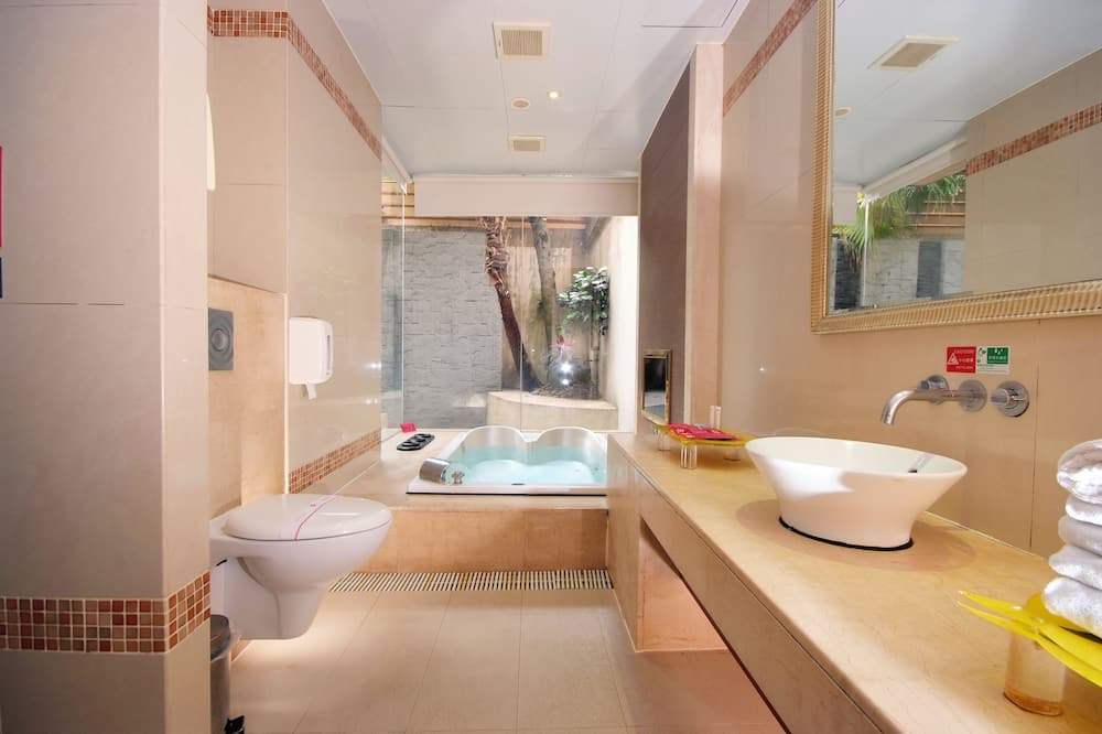 Photo of Bathroom in Tucheng