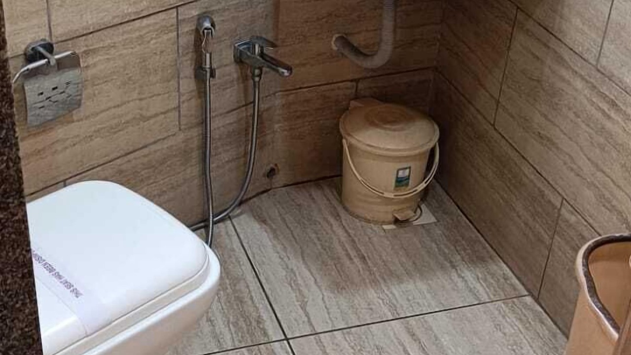 Photo of Bathroom in Kalupur