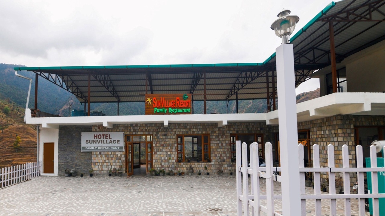 Photo of Outdoor in The Mall Road