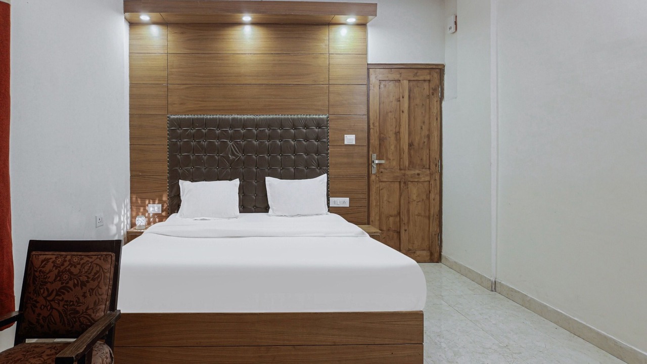 Photo of Bedroom in The Mall Road