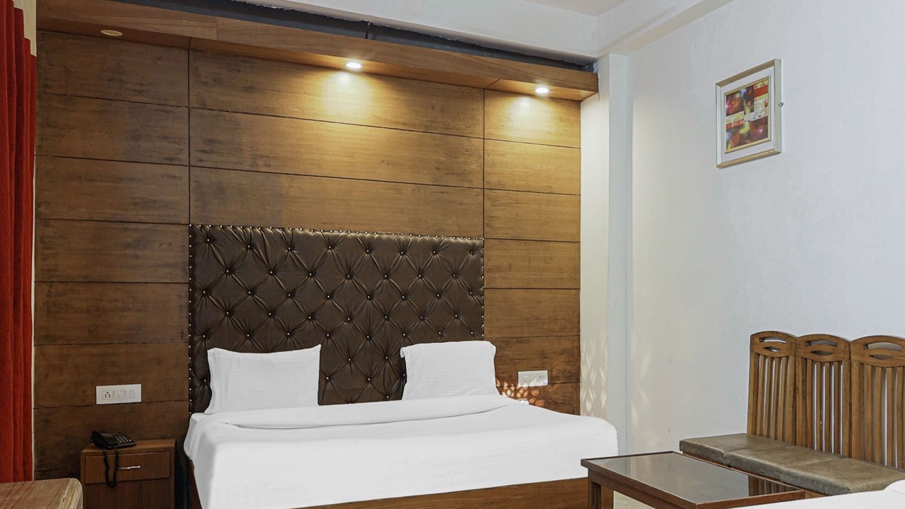 Photo of Bedroom in The Mall Road