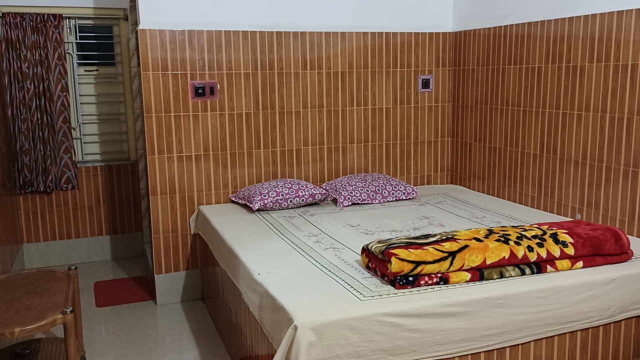 Photo of Bedroom in Mayapur