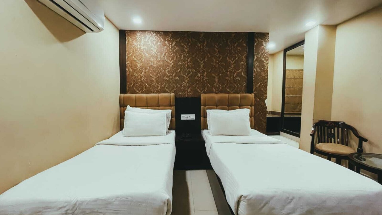 Photo of Bedroom in Mahmoorganj