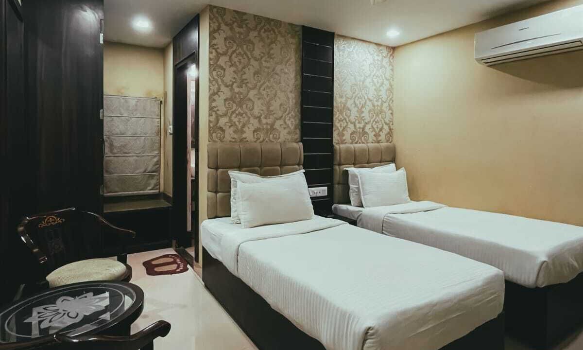 Photo of Bedroom in Mahmoorganj