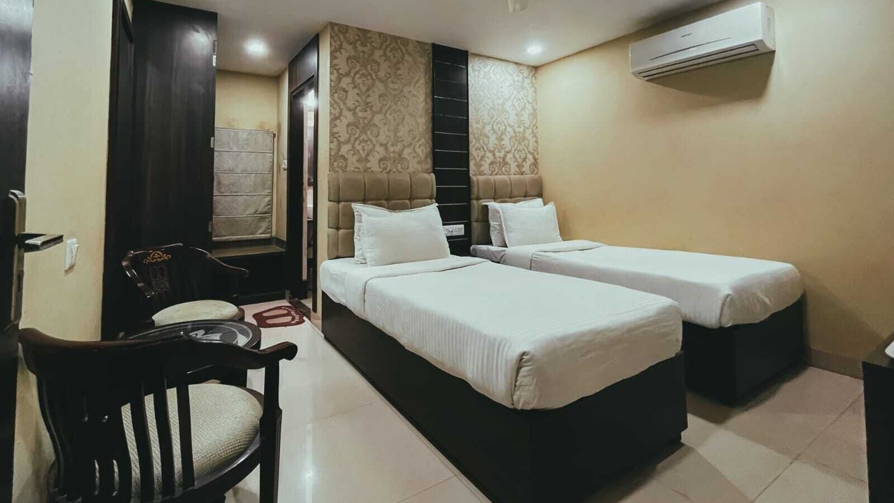 Photo of Bedroom in Mahmoorganj
