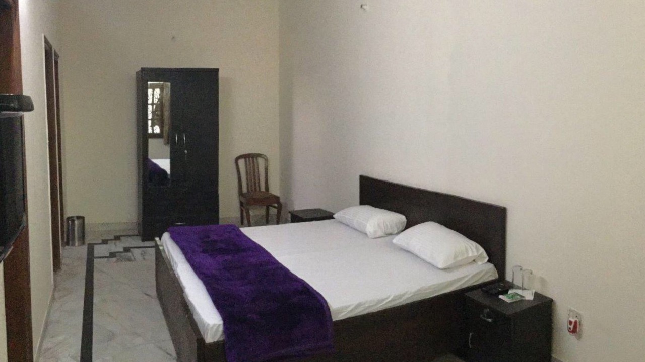 Photo of Bedroom in Greater Noida